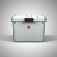 Cargar imagen en el visor de la galería, Caja Plástica Acero 38 Litros Con Grapa De Seguridad Surtidos Acero