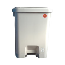 Cargar imagen en el visor de la galería, Bote plástico para basura con pedal grande