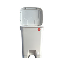 Cargar imagen en el visor de la galería, Bote plástico para basura con pedal mediano