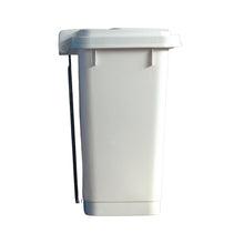 Cargar imagen en el visor de la galería, Bote plástico para basura con pedal mediano